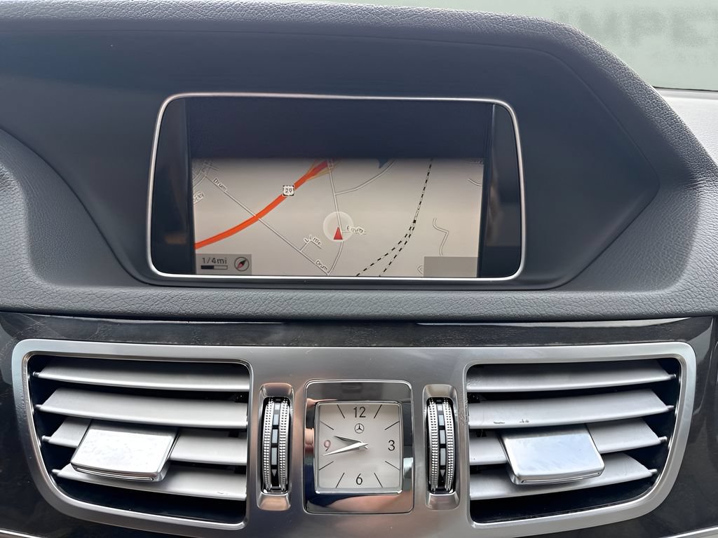 Used 2014 Mercedes-Benz E 250 BlueTEC Sedan image 24