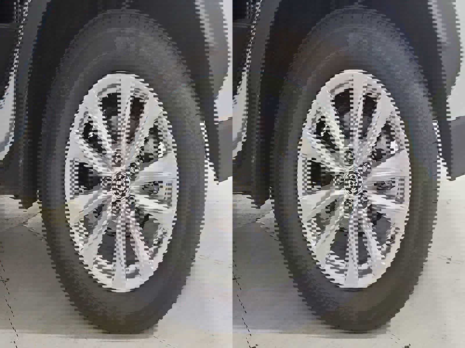 Used 2023 Toyota Corolla Cross LE image 11