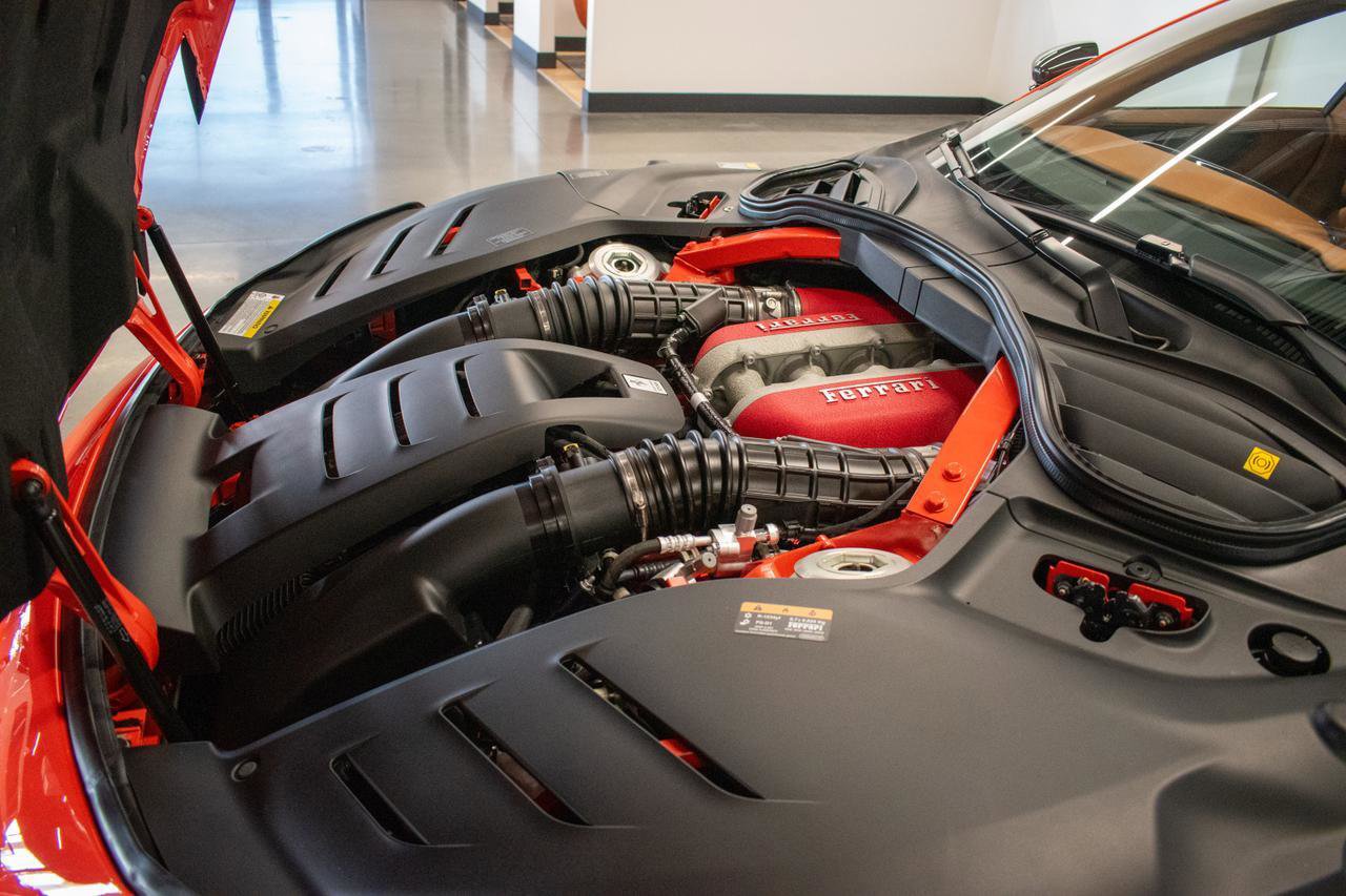 Used 2025 Ferrari Purosangue AWD/4WD image 40