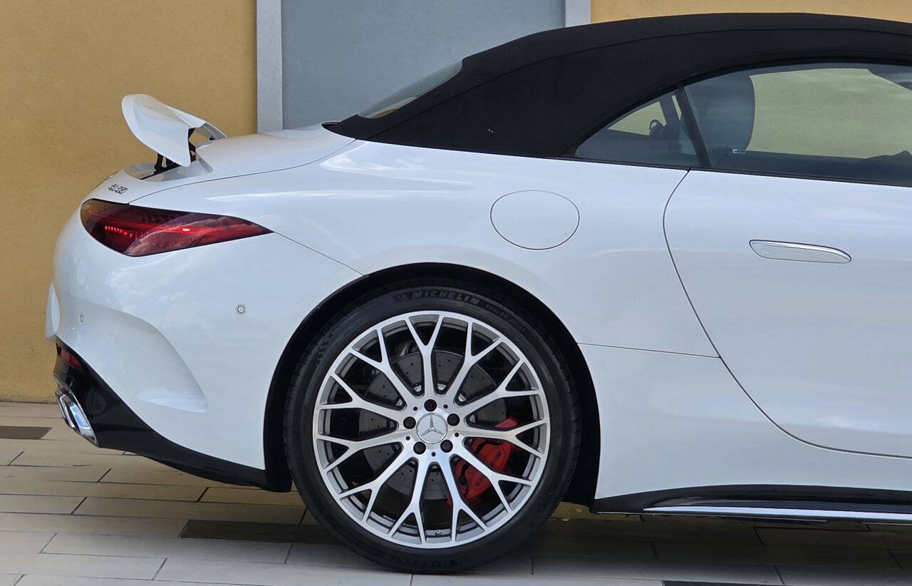 Used 2022 Mercedes-Benz SL 55 AMG 4MATIC image 12