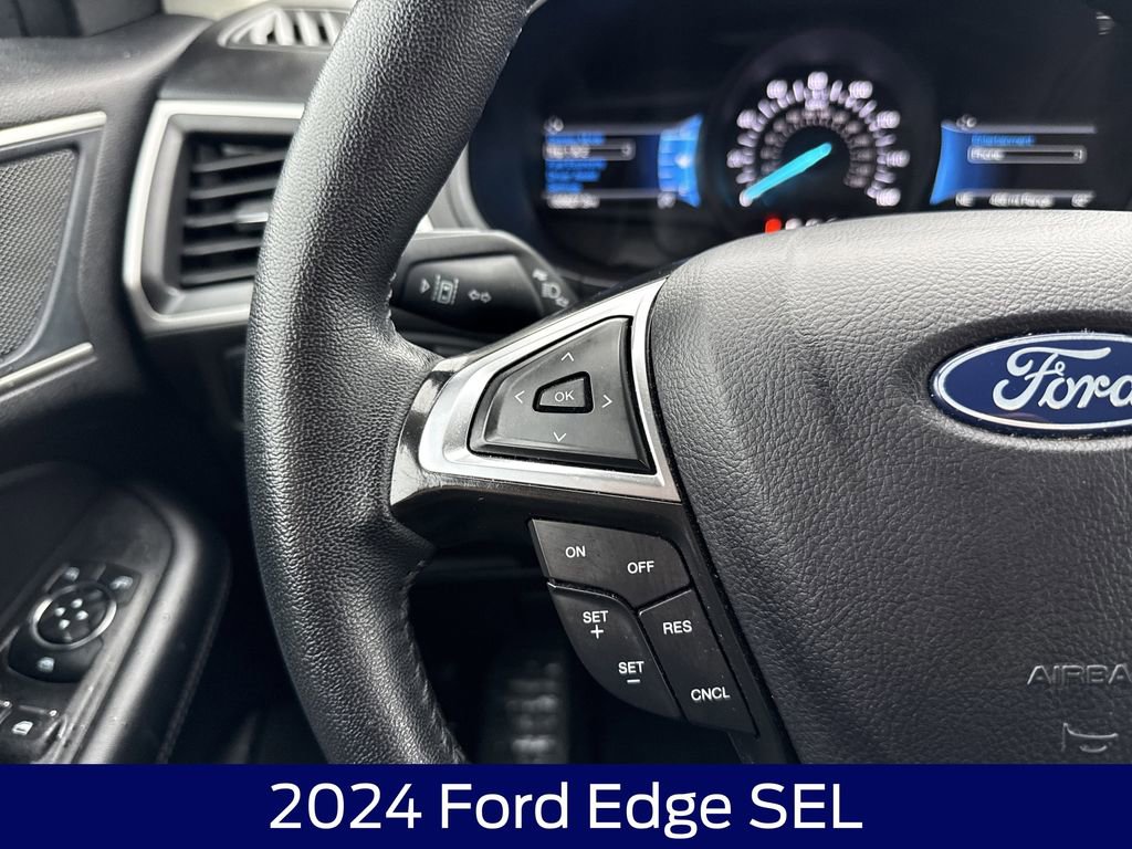 Used 2024 Ford Edge SEL image 19