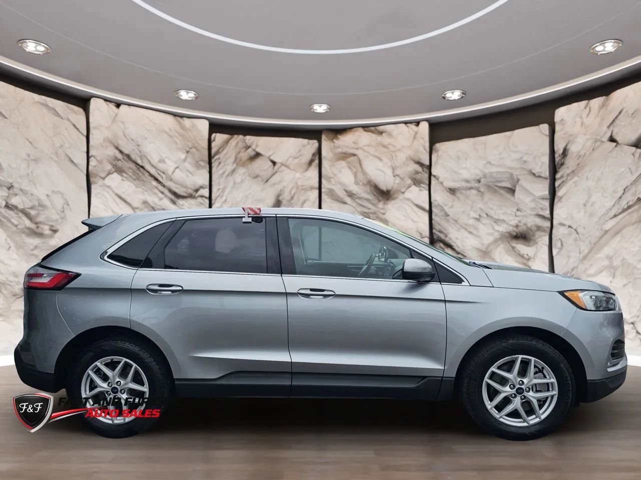 Used 2023 Ford Edge SEL w/ Convenience Package AWD/4WD image 4