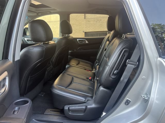 Used 2015 Nissan Pathfinder Platinum w/ Cargo Package AWD/4WD image 18