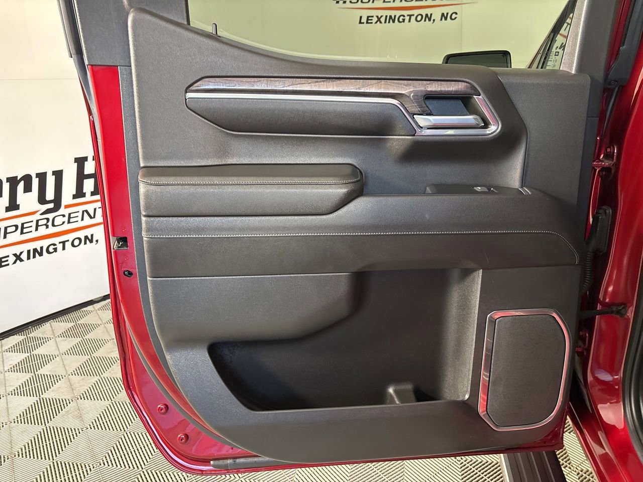 Used 2023 Chevrolet Silverado 1500 LTZ w/ LTZ Premium Package image 23