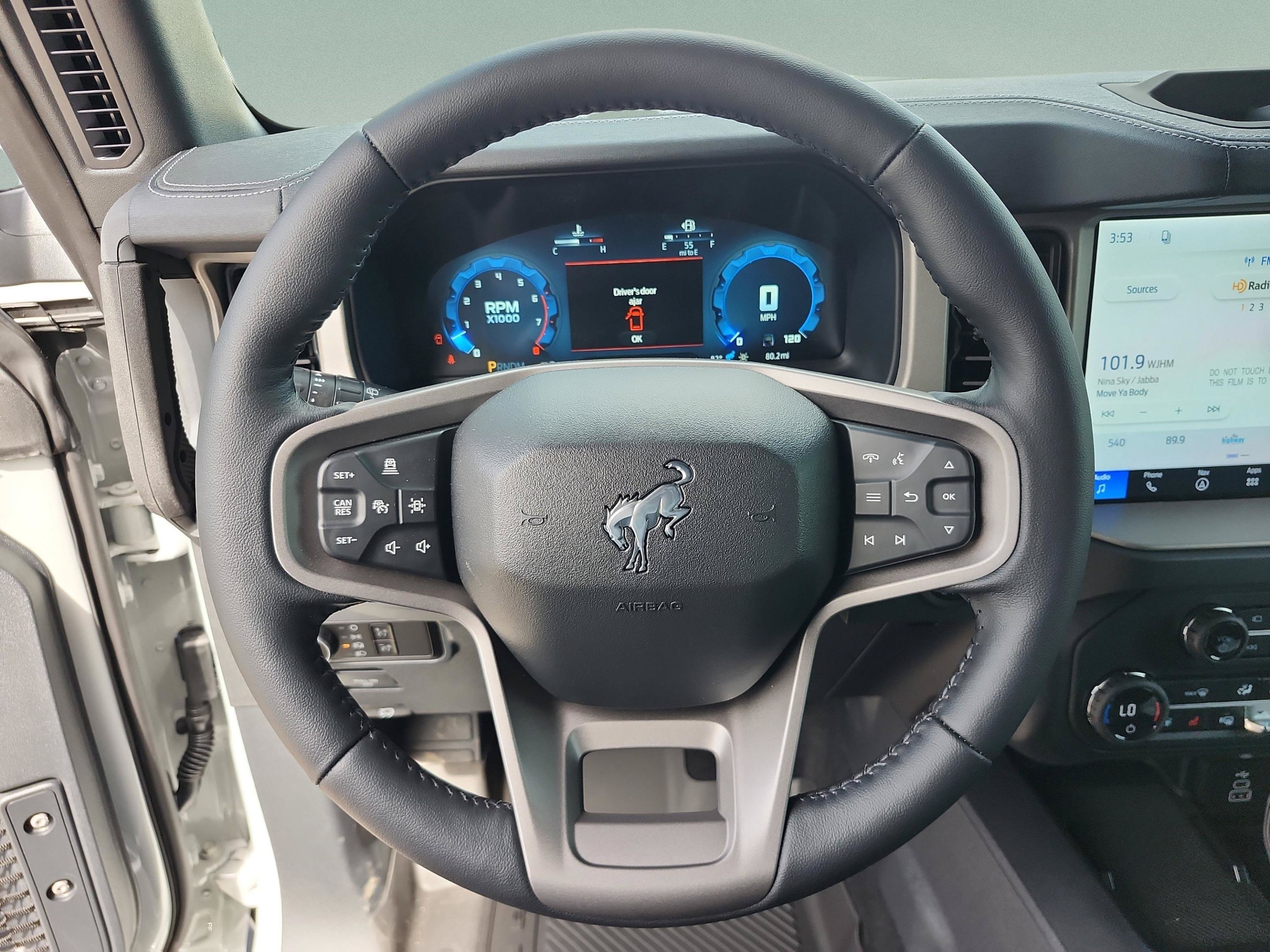New 2026 Ford Bronco Outer Banks w/ Sasquatch Package AWD/4WD image 9