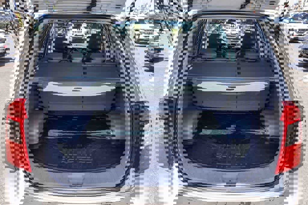 Used 2007 Kia Rondo LX image 26