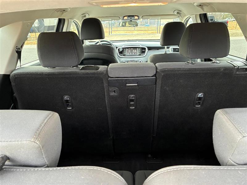 Used 2019 Kia Sorento LX image 12