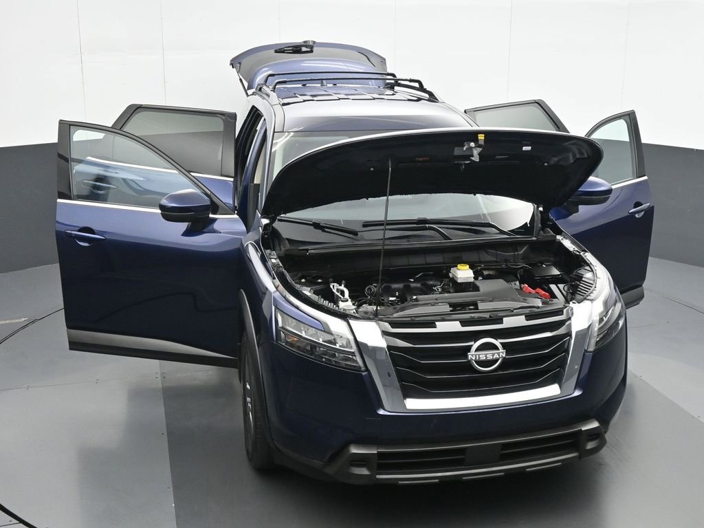 Used 2024 Nissan Pathfinder SV image 33
