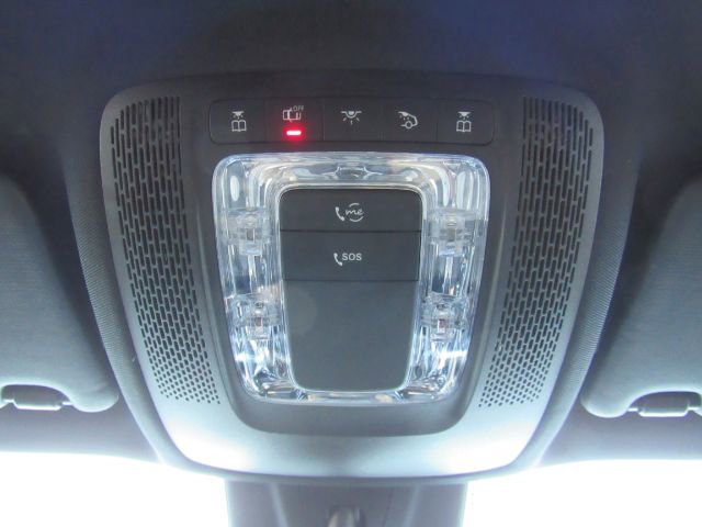 Used 2022 Mercedes-Benz EQB 300 4MATIC w/ Exclusive Package image 51