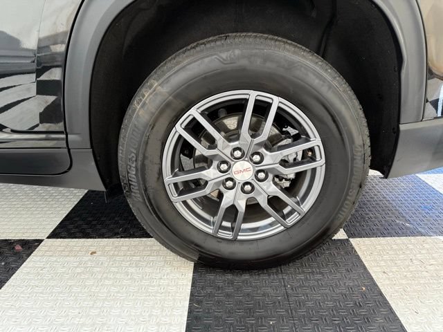 Used 2025 GMC Acadia Elevation AWD/4WD image 12