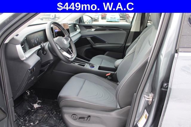 Certified 2025 Volkswagen Tiguan SE AWD/4WD image 14