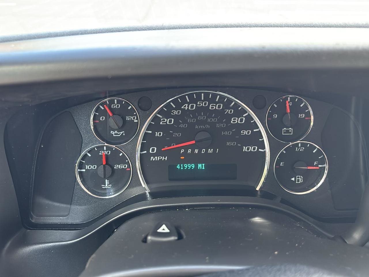 Used 2025 Chevrolet Express 2500 w/ Driver Convenience Package RWD image 18