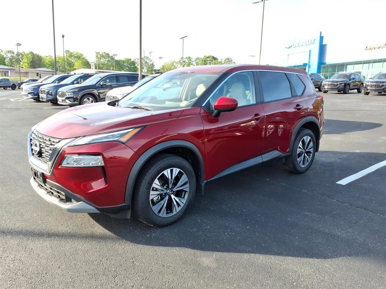Used 2023 Nissan Rogue SV FWD image 3