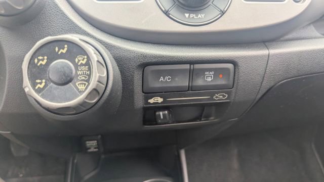 Used 2009 Honda Fit Sport image 32