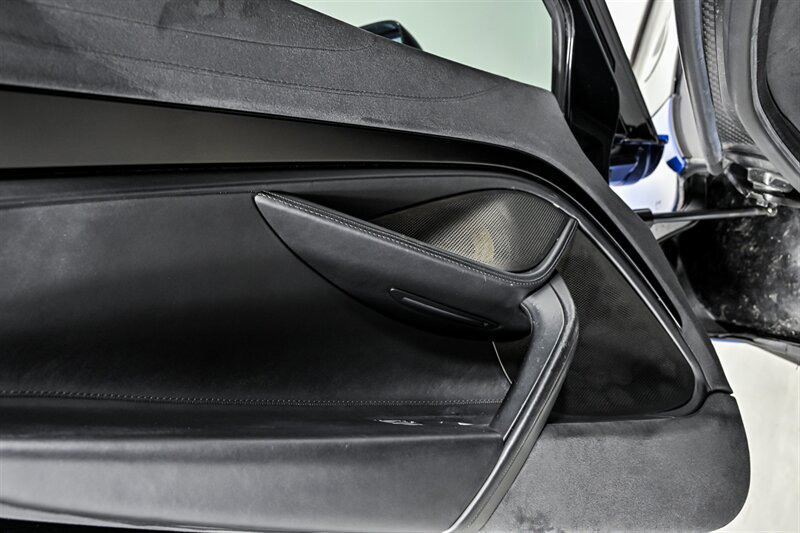 Used 2018 McLaren 720S RWD image 25