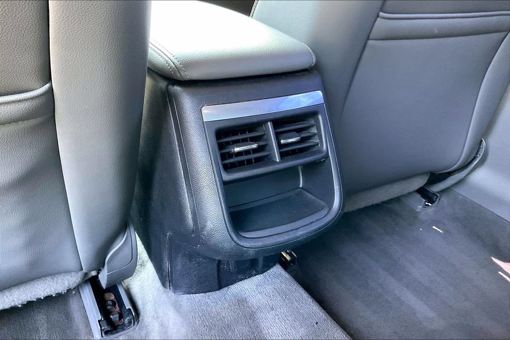 Used 2014 Chevrolet Impala LT w/ Convenience Package FWD image 11