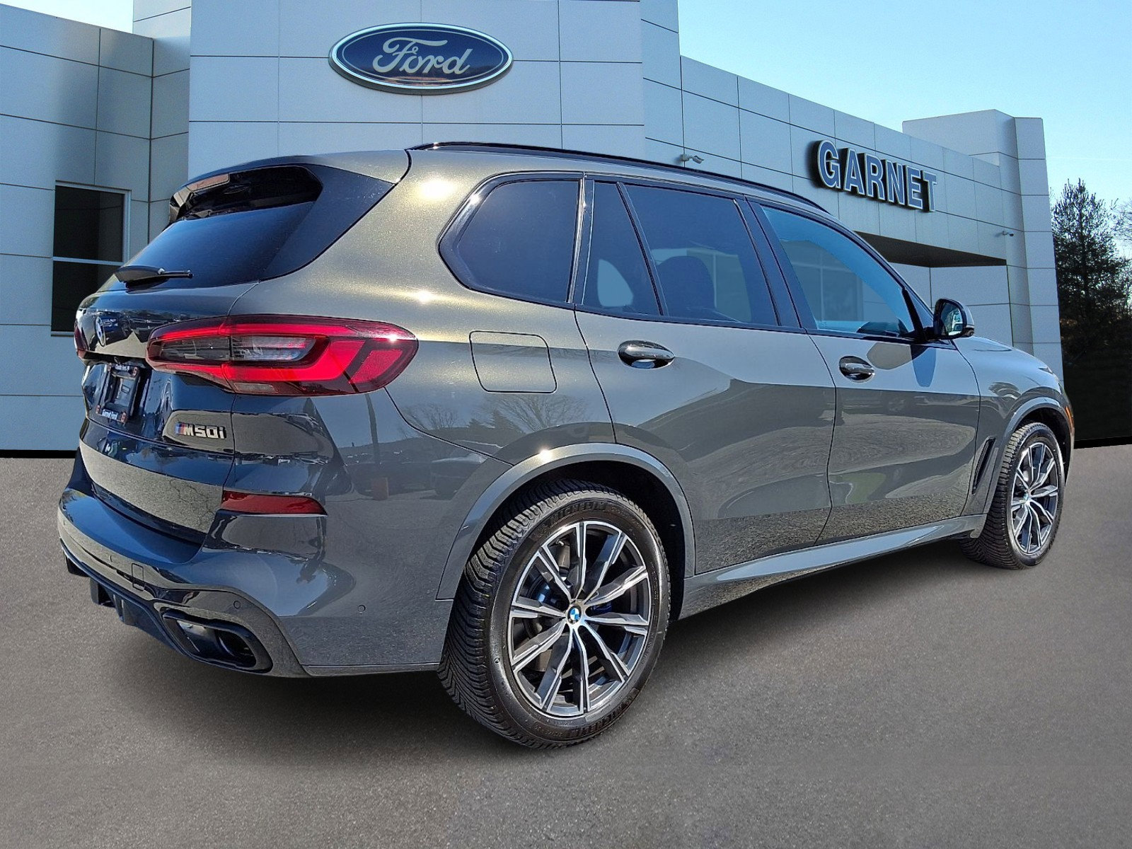 Used 2021 BMW X5 M50i w/ Executive Package image 8