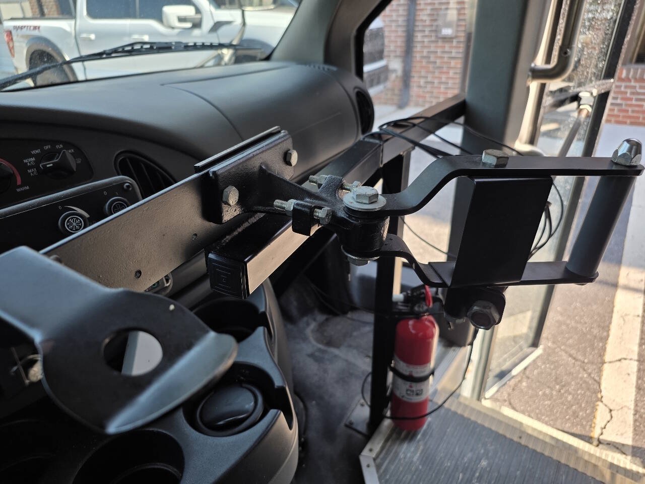 Used 2006 Ford E-450 and Econoline 450 RWD image 27