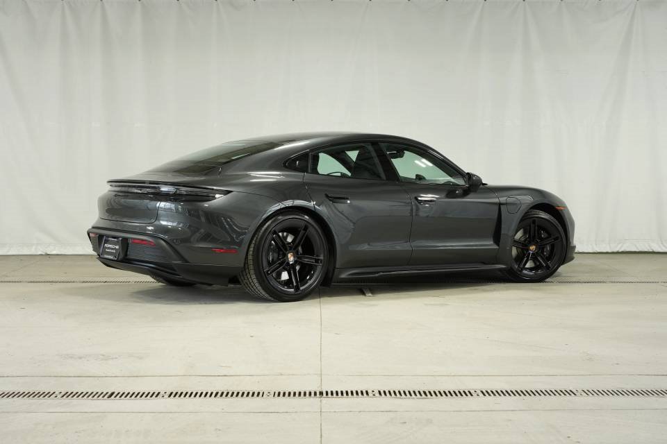 New 2025 Porsche Taycan 4S image 5