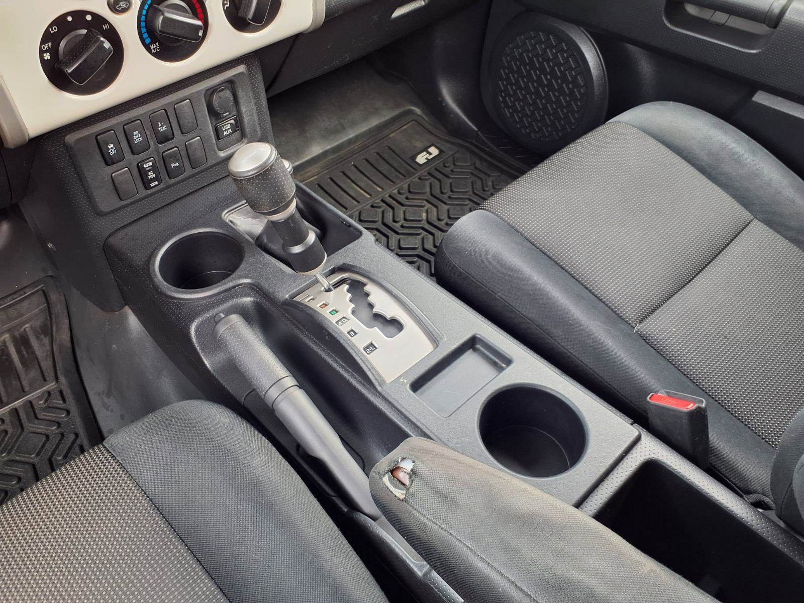 Used 2011 Toyota FJ Cruiser Base image 18