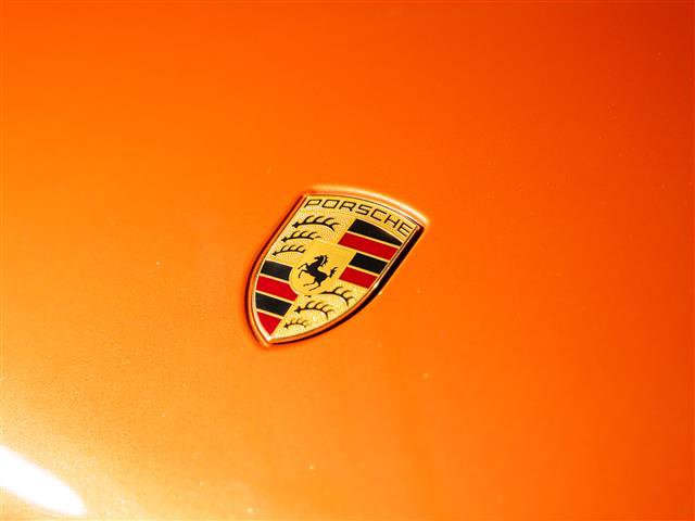 Certified 2025 Porsche Macan image 13