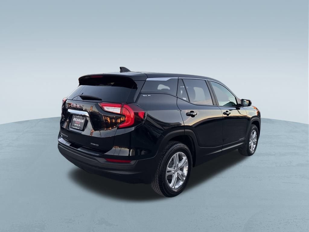 Used 2024 GMC Terrain SLE image 8
