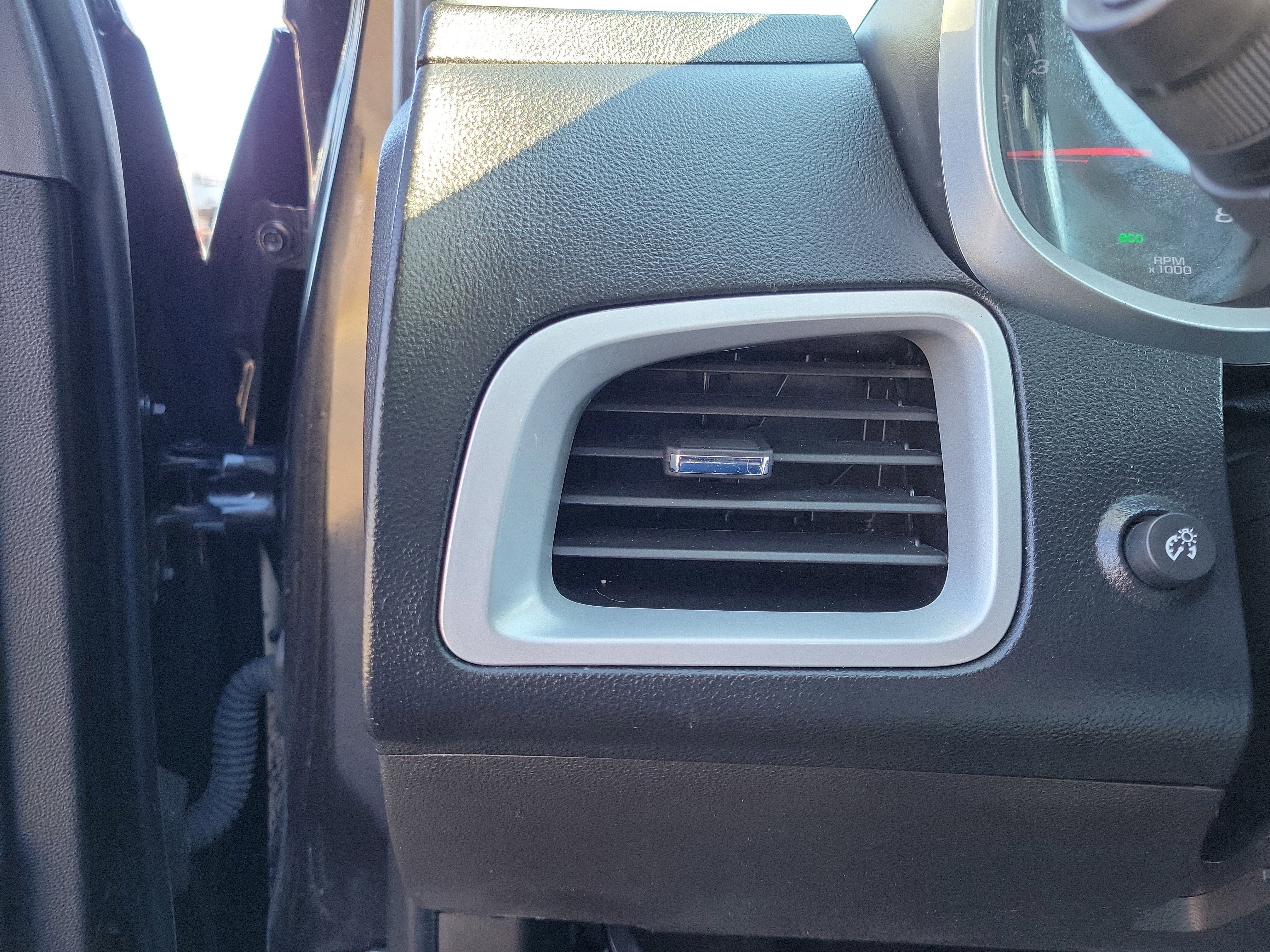 Used 2015 Chevrolet Equinox LT w/ Power Convenience Package image 20