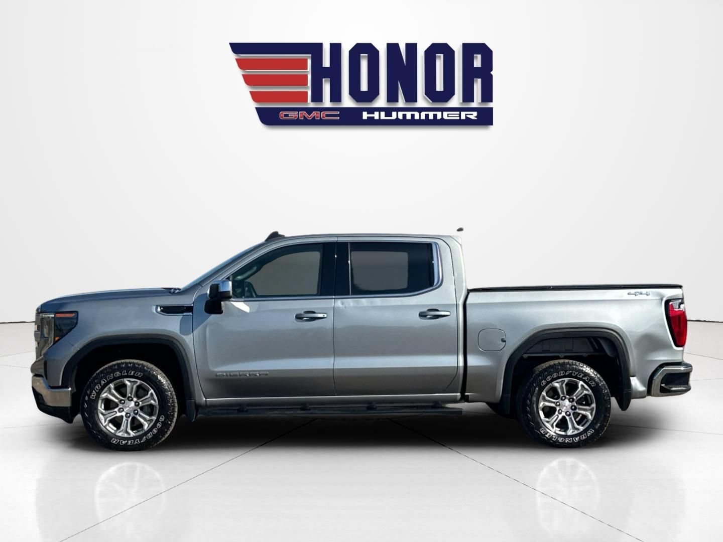 Used 2023 GMC Sierra 1500 SLE AWD/4WD image 7
