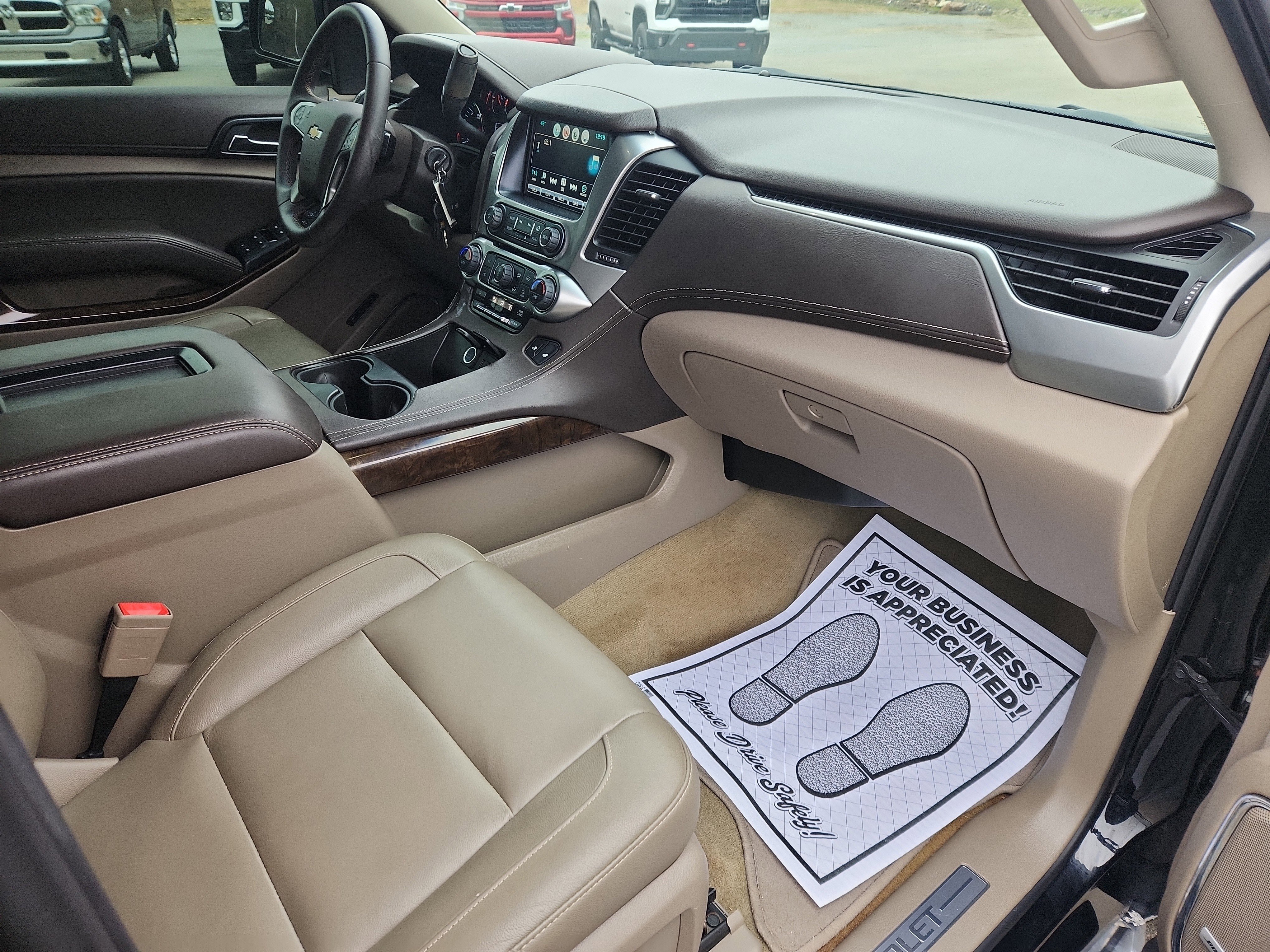 Used 2018 Chevrolet Suburban LT image 51