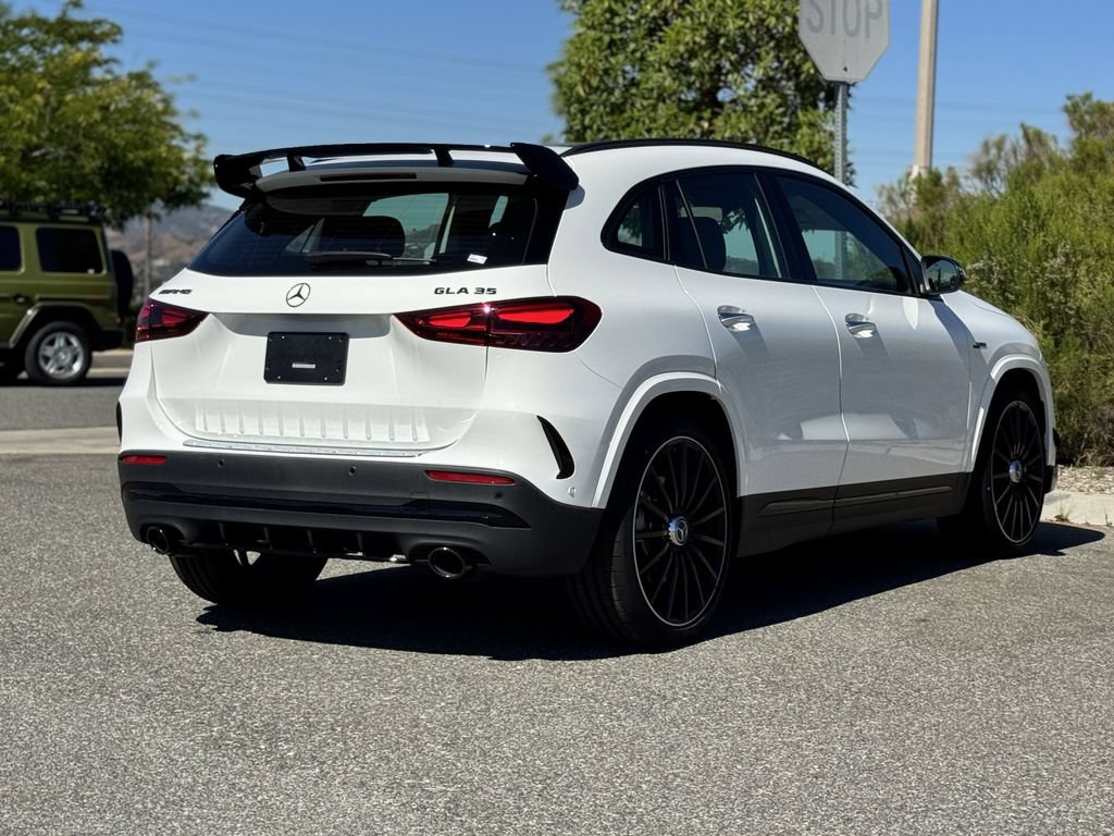 Used 2025 Mercedes-Benz GLA 35 AMG 4MATIC image 9