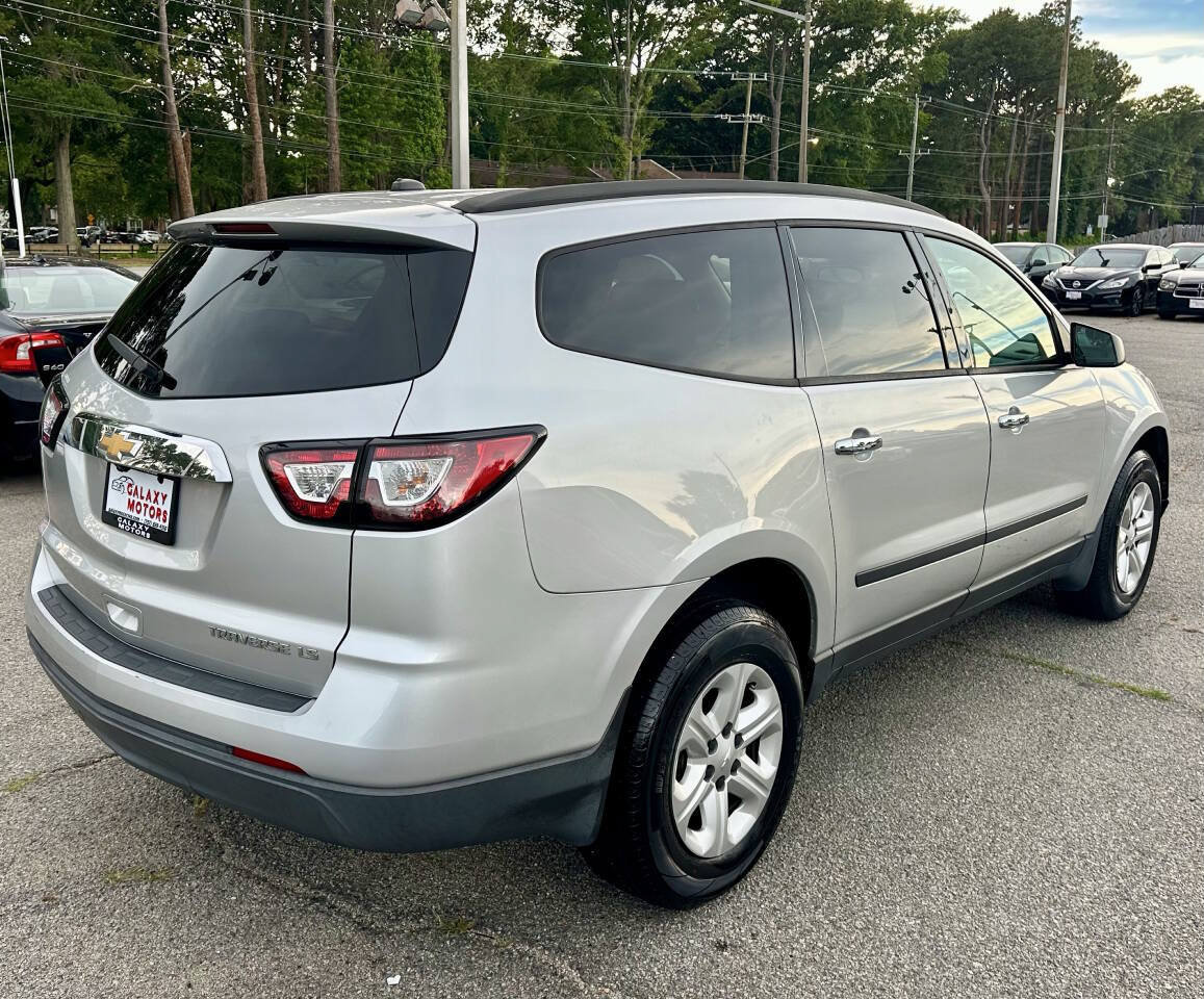 Used 2013 Chevrolet Traverse LS FWD image 5