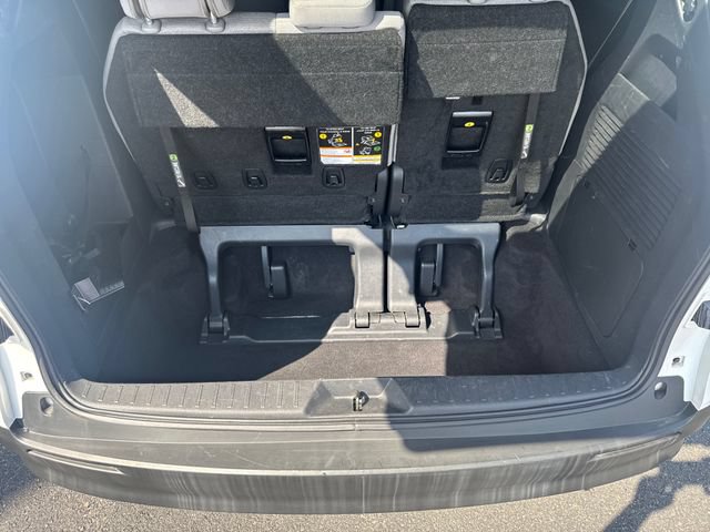 Used 2025 Toyota Sienna LE FWD image 27