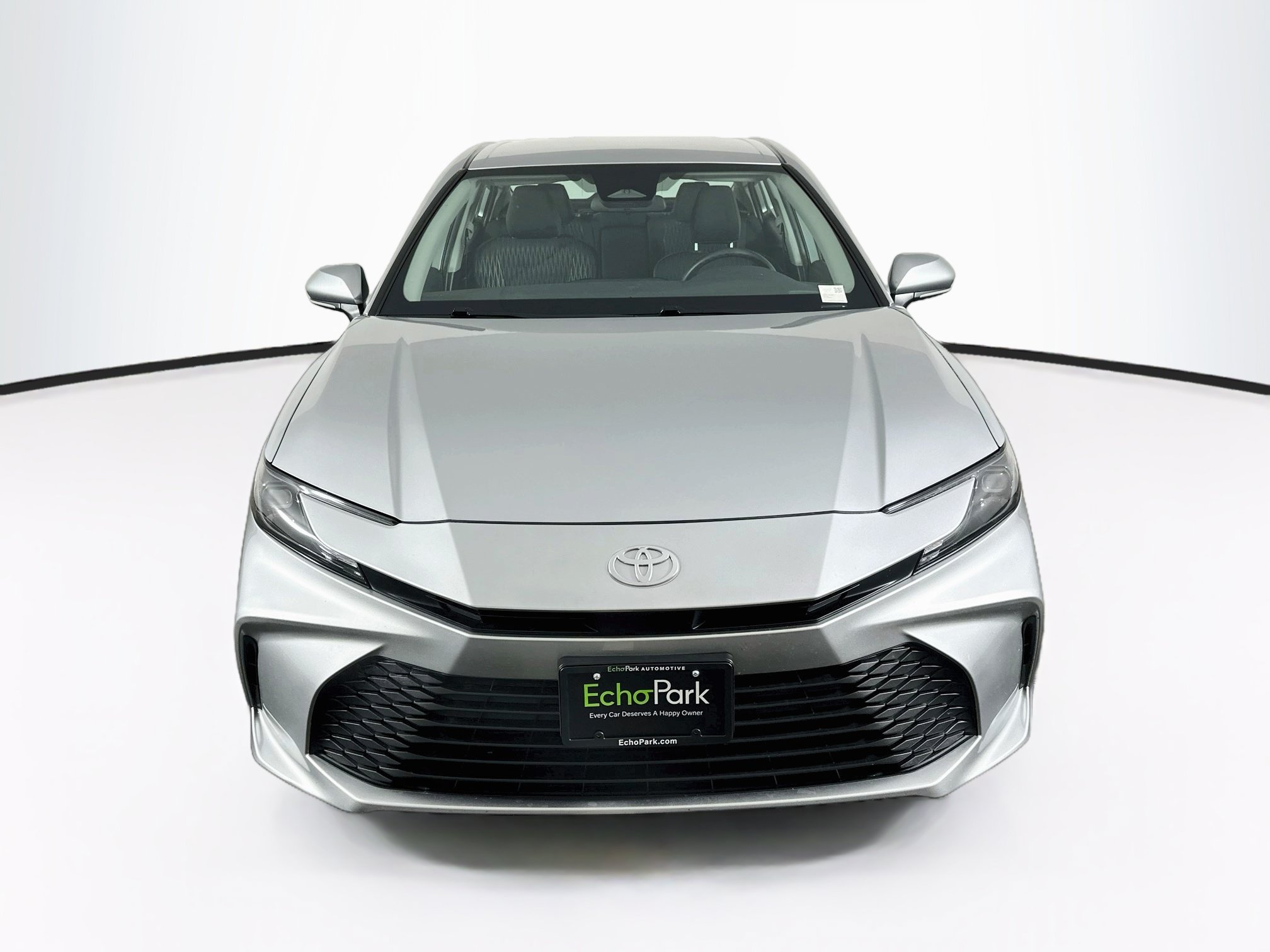 Used 2025 Toyota Camry LE FWD image 2