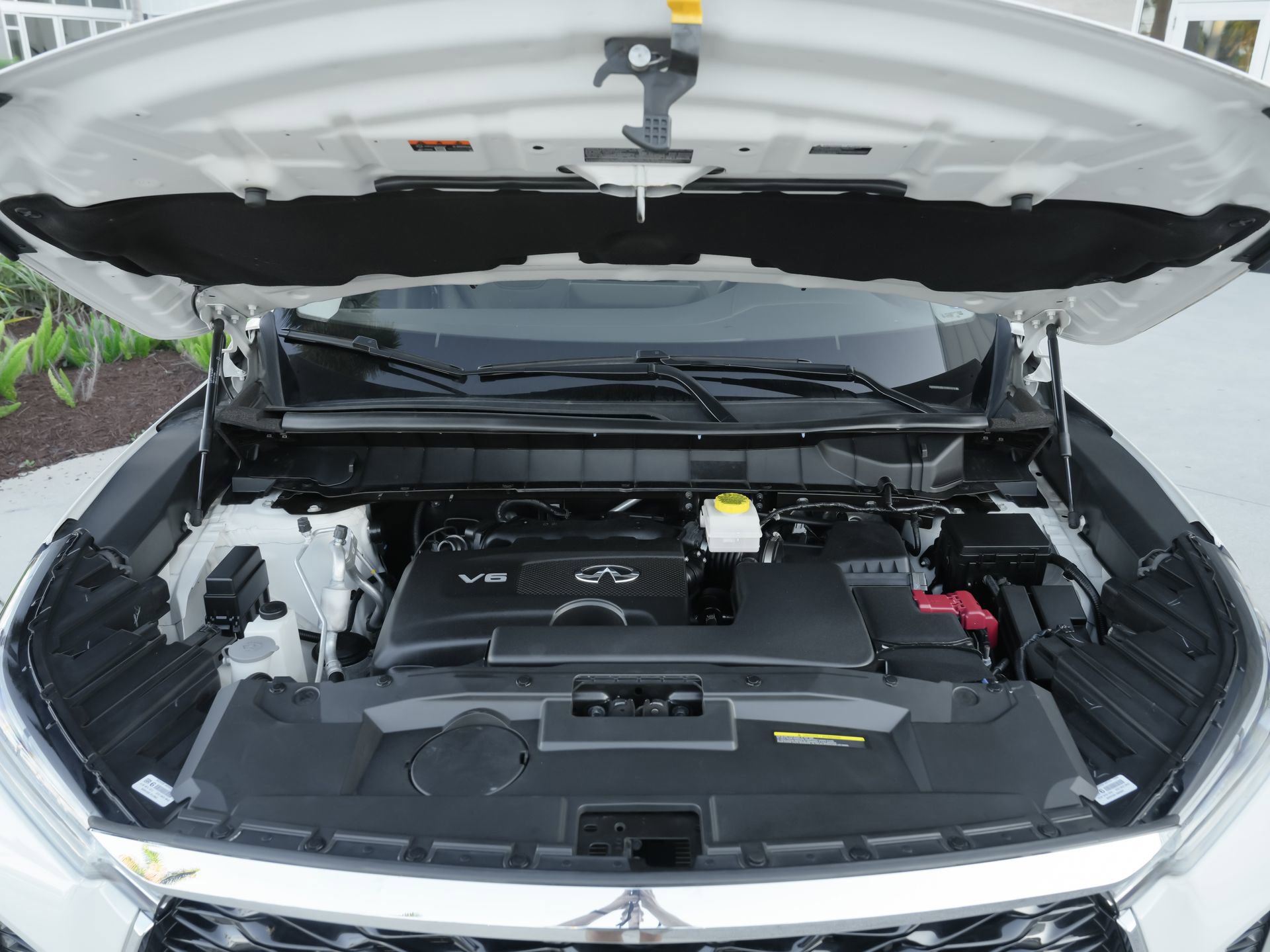 Certified 2023 INFINITI QX60 Luxe w/ Cargo Package AWD/4WD image 44