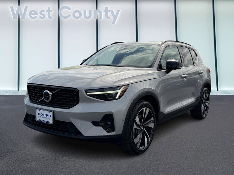 Certified 2023 Volvo XC40 B5 Ultimate w/ Protection Package Premier AWD/4WD image 9