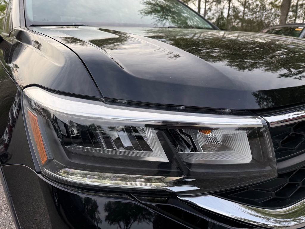 Used 2022 Volkswagen Taos S image 4