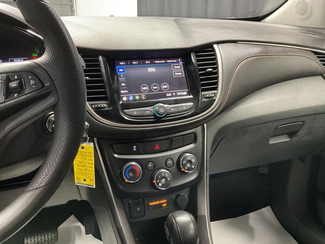 Used 2020 Chevrolet Trax LS AWD/4WD image 22
