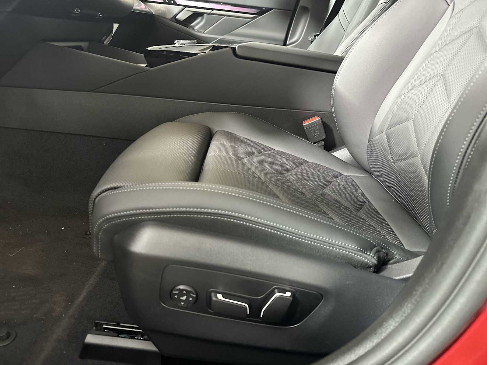 New 2026 BMW 530i xDrive w/ M Sport Package image 12