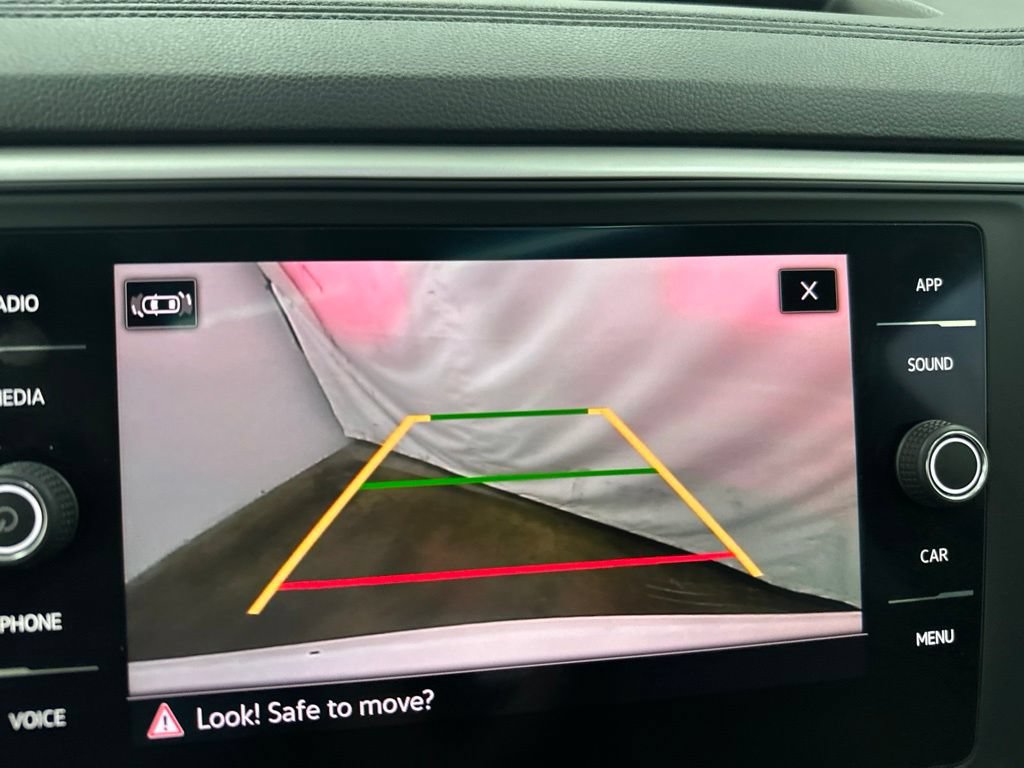 Used 2021 Volkswagen Atlas Cross Sport SE w/ Panoramic Sunroof Package AWD/4WD image 16