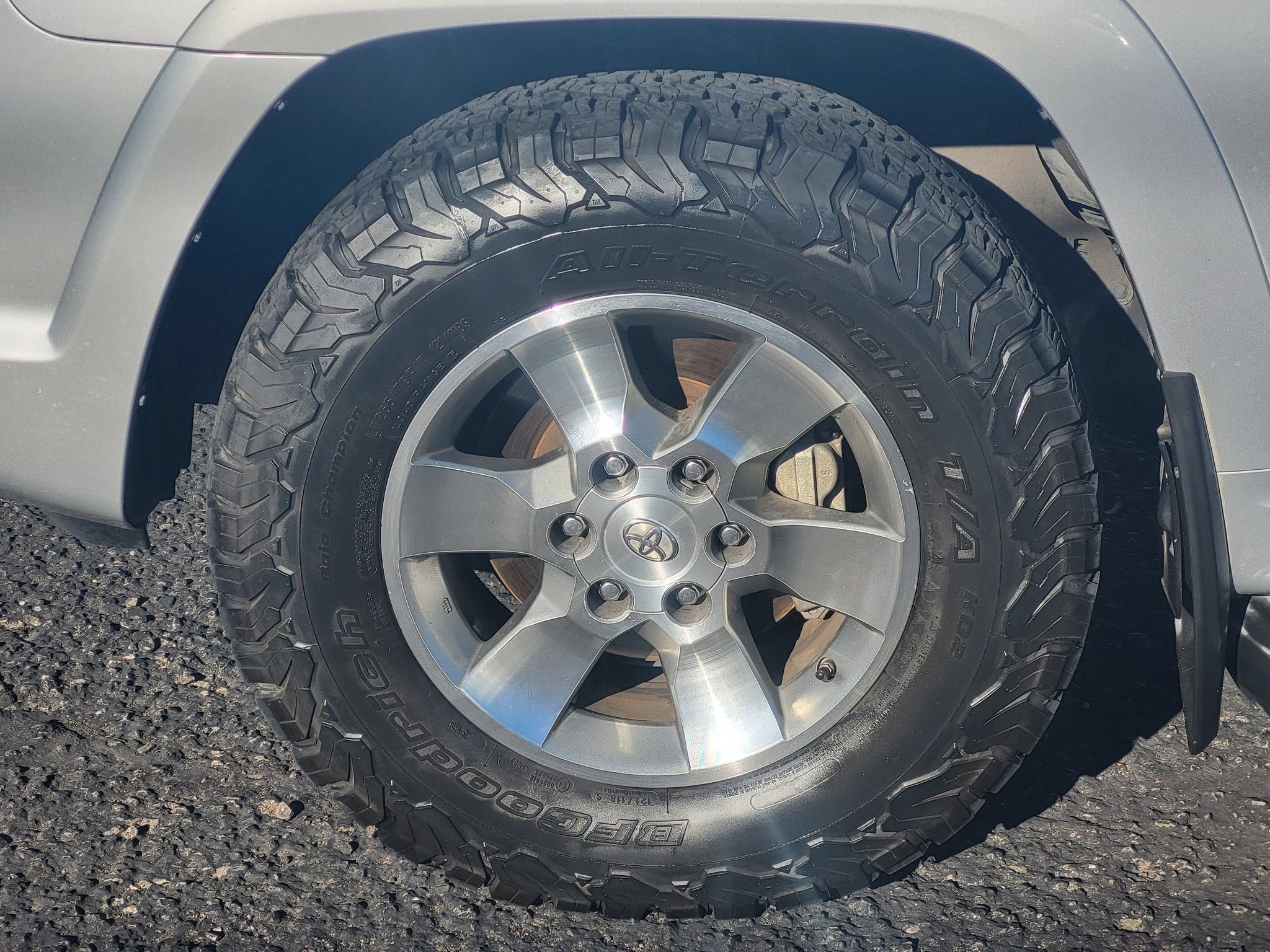 Used 2013 Toyota 4Runner SR5 RWD image 9