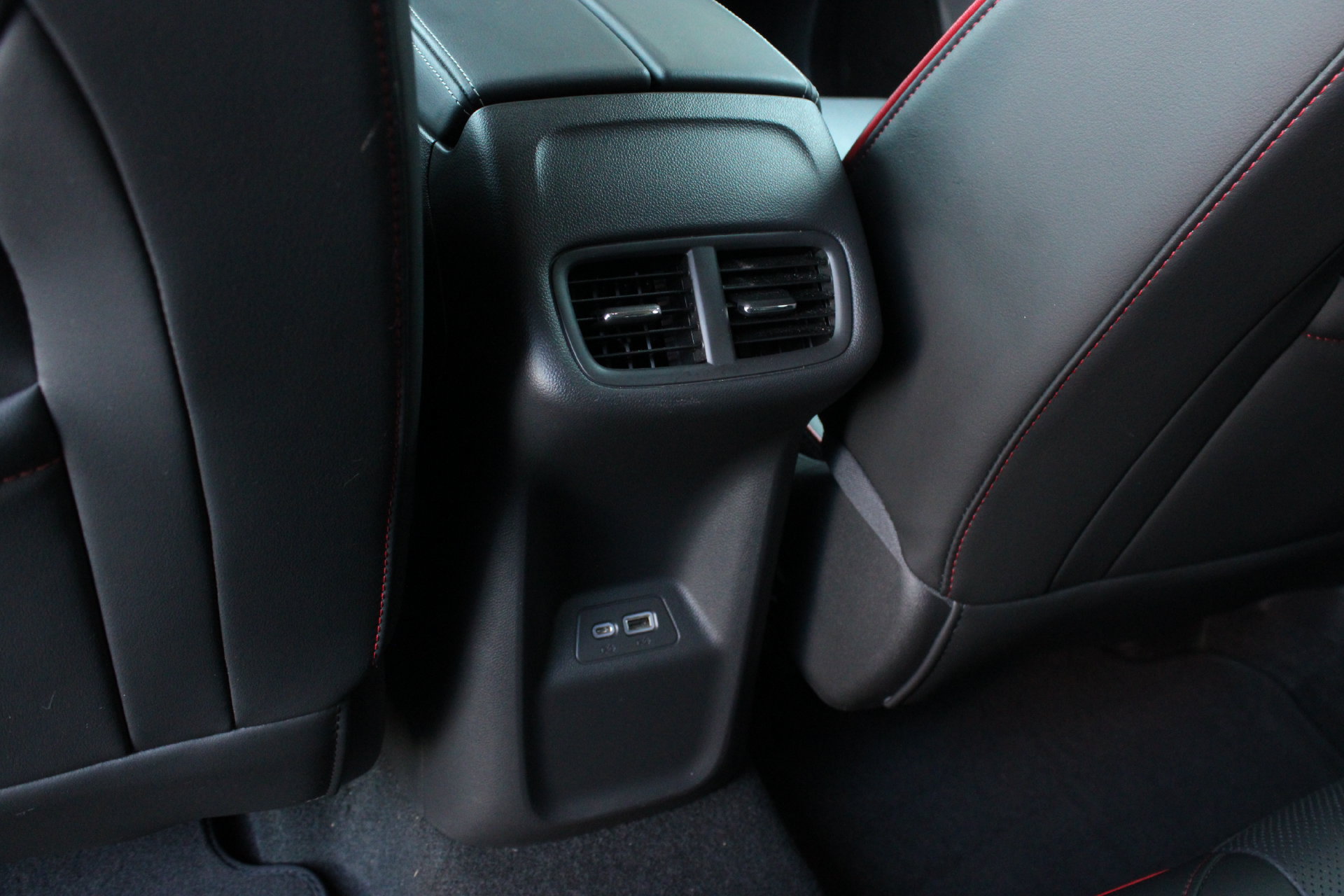 Used 2022 Buick Envision Essence w/ Sport Touring Package FWD image 19