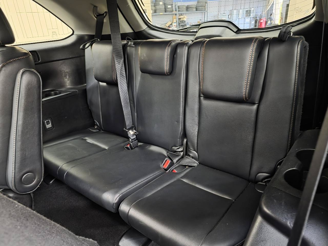 Used 2017 Toyota Highlander SE FWD image 28