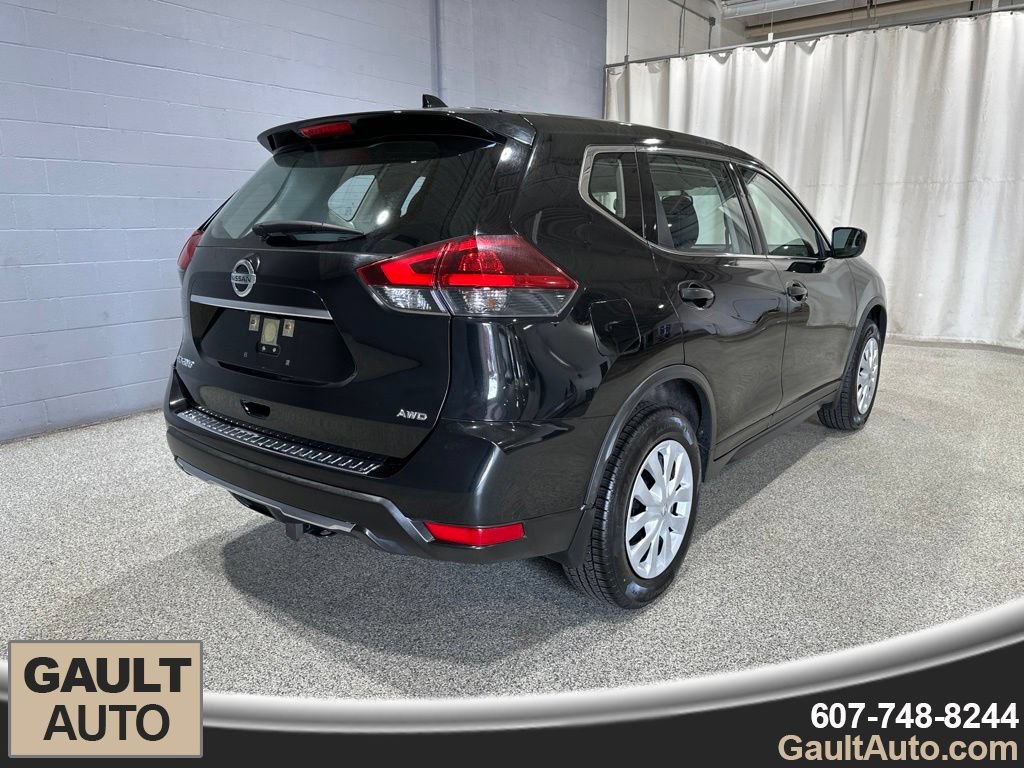 Used 2018 Nissan Rogue S AWD/4WD image 3