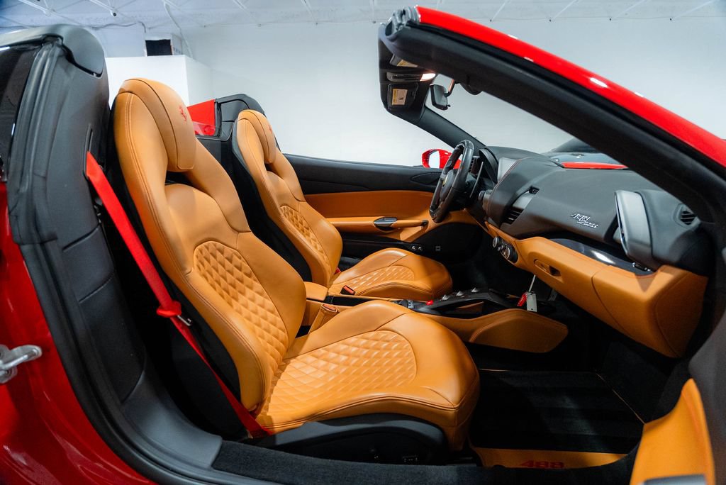 Used 2018 Ferrari 488 Spider RWD image 3