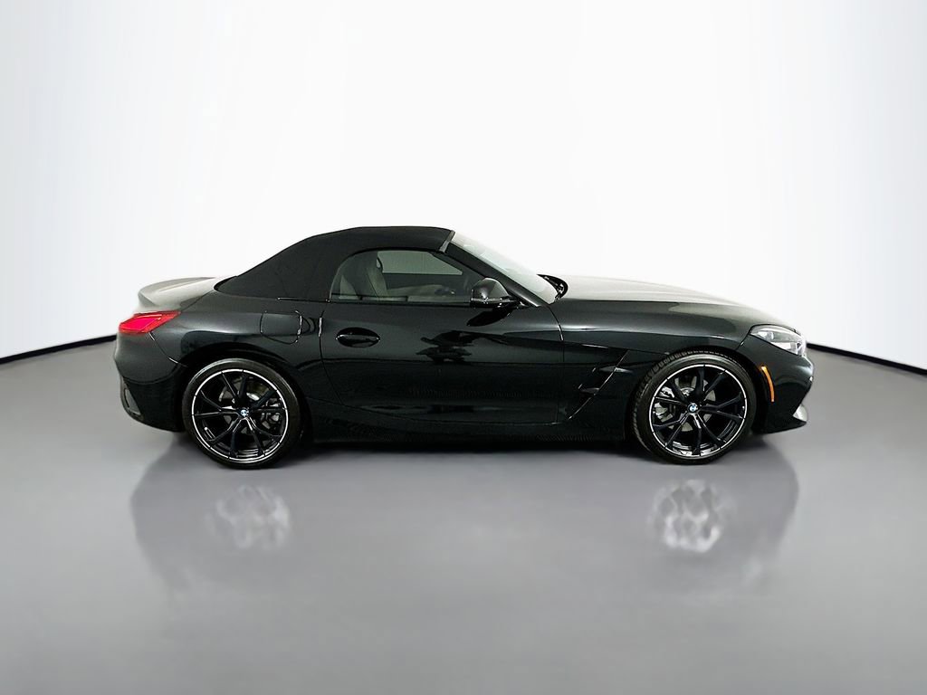 Certified 2024 BMW Z4 sDrive30i w/ Driving Assistance Package image 4