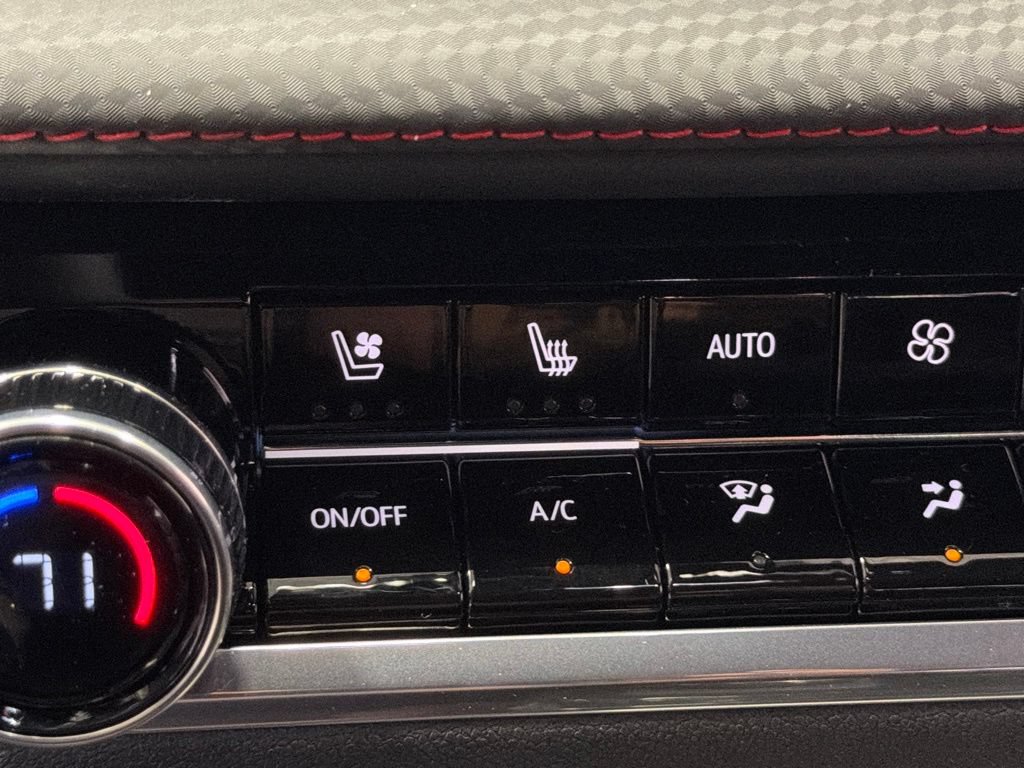 New 2026 Chevrolet Equinox RS w/ Convenience Package III FWD image 27
