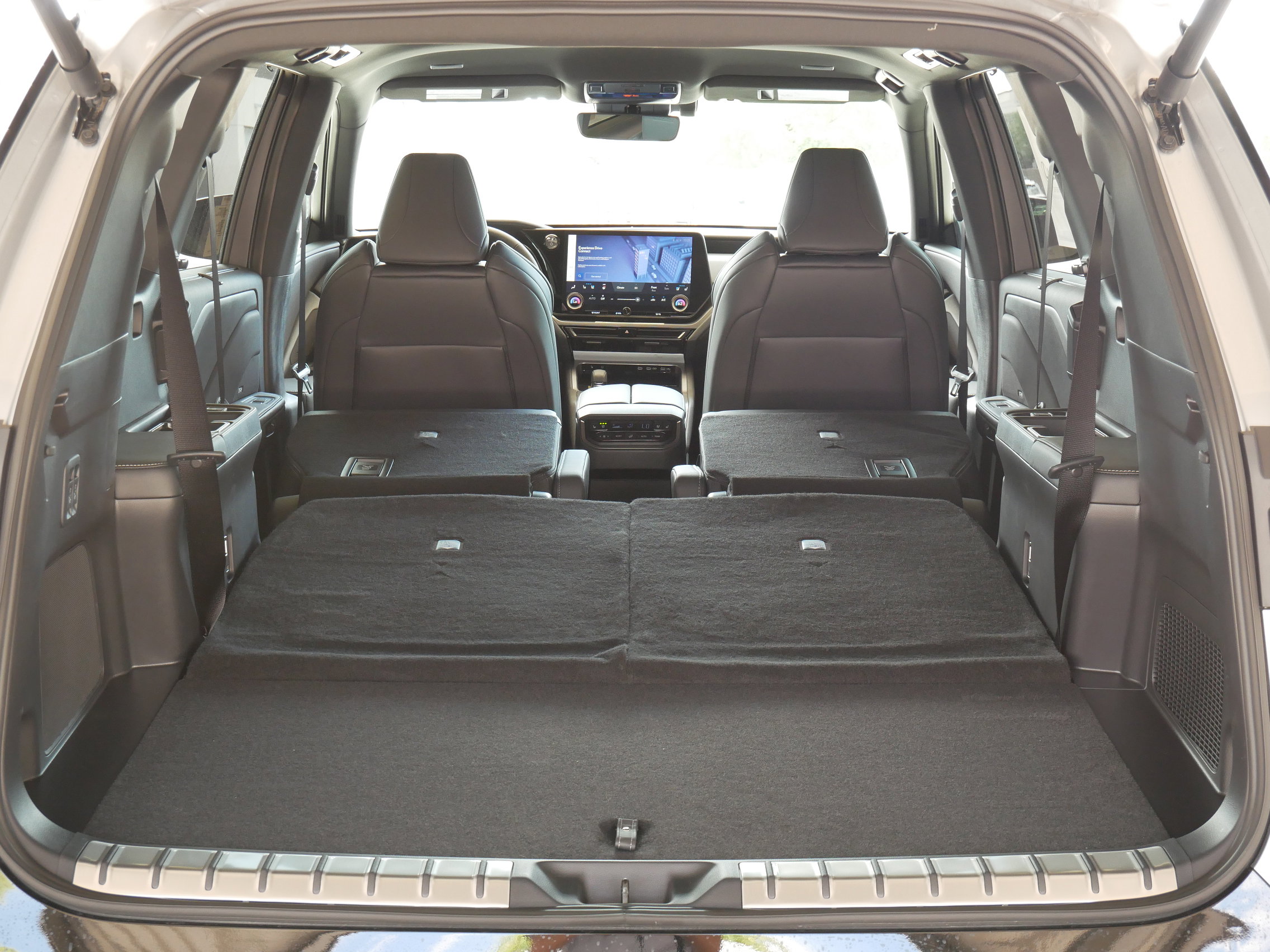 New 2026 Lexus TX 500h AWD image 19