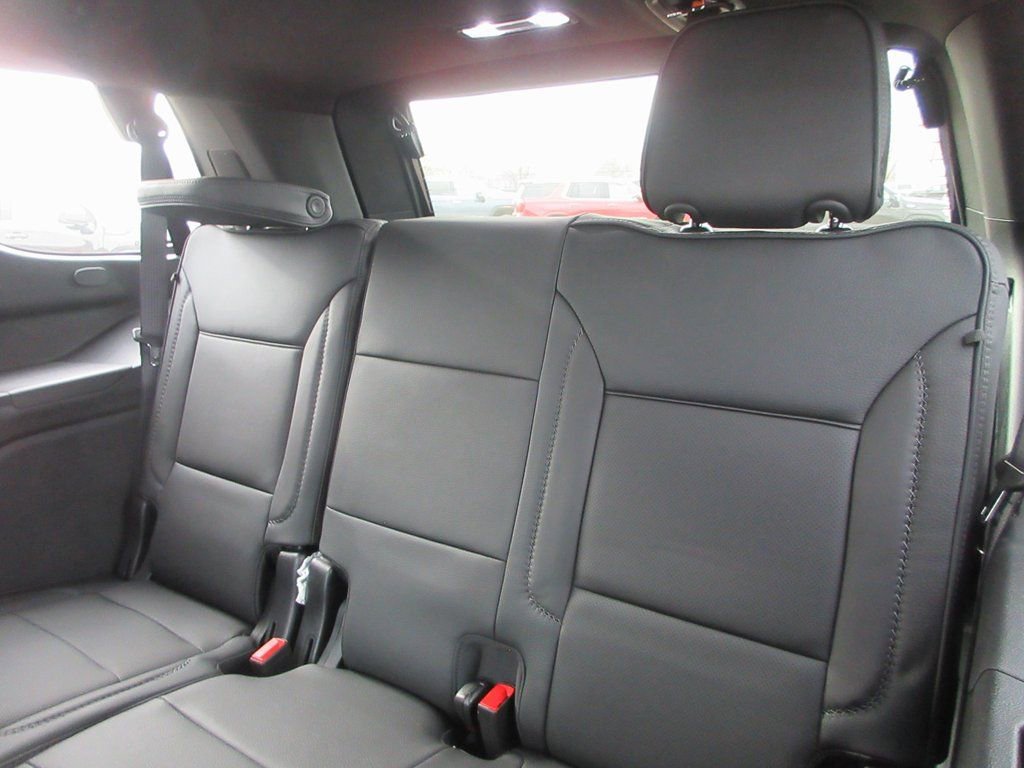 New 2026 GMC Yukon Denali w/ Sun & Power Step Package image 14