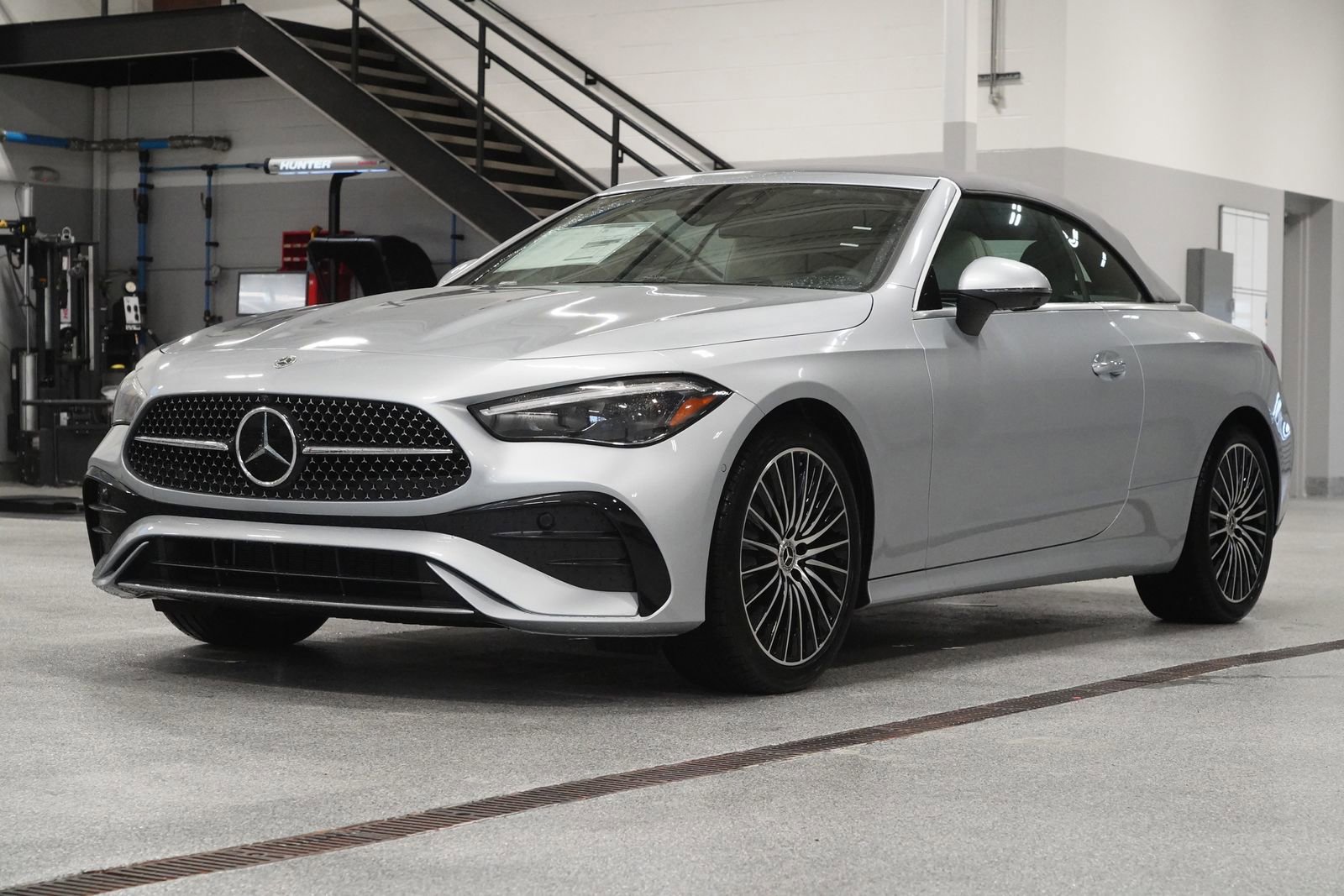 New 2026 Mercedes-Benz CLE 300 4MATIC Cabriolet image 9