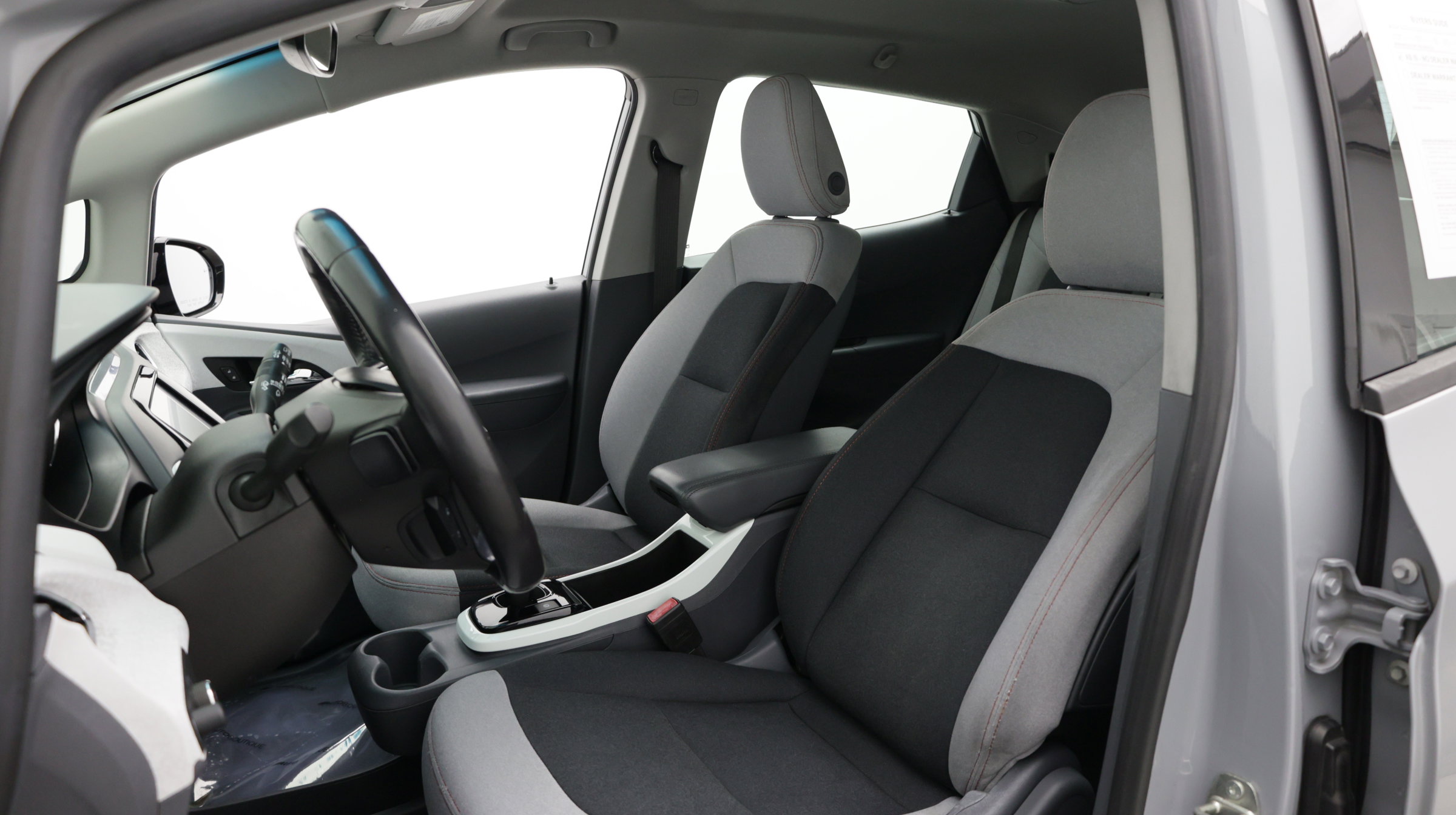 Used 2021 Chevrolet Bolt LT FWD image 29